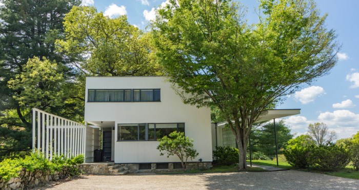 Gropius House by Walter Gropius. Lincoln, Massachusetts (1938 ...